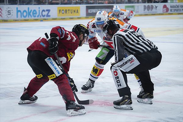 HC Sparta Praha vs HC Dynamo Pardubice 02 arena - Praha