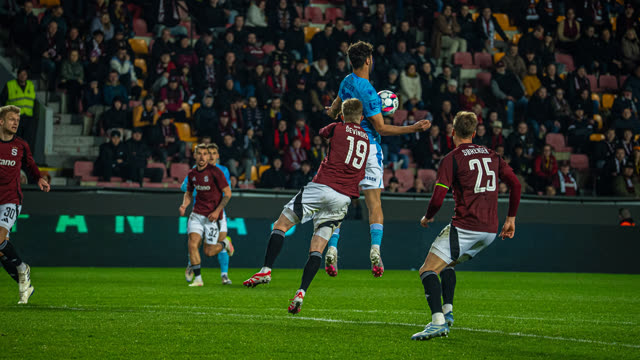 Football — photography by Štefan Šraga (photo 13)