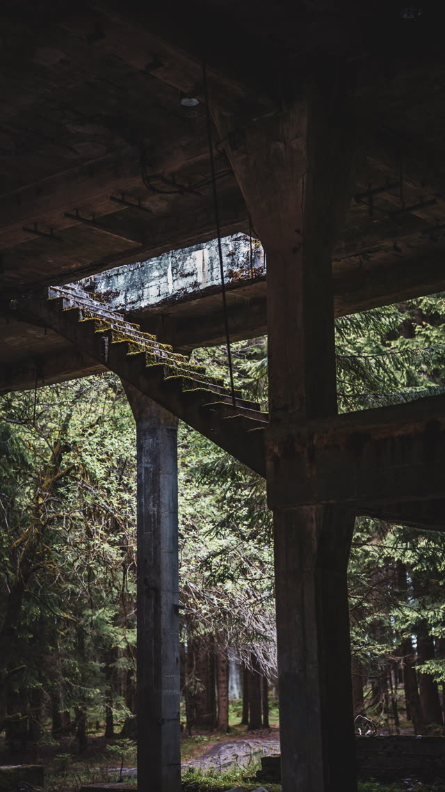 Urbex — photography by Štefan Šraga (photo 14)