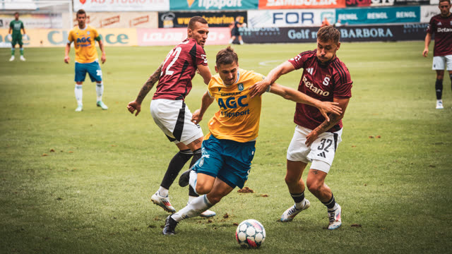 Football — photography by Štefan Šraga (photo 4)