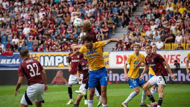 Football — photography by Štefan Šraga (photo 6)
