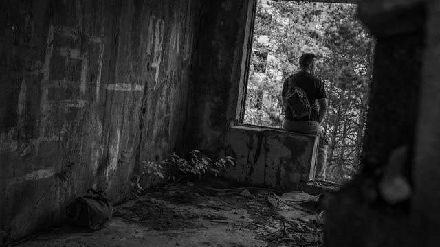 Urbex — photography by Štefan Šraga (photo 1)