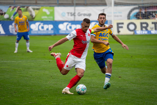 Football — photography by Štefan Šraga (photo 8)