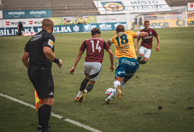 Football — photography by Štefan Šraga (photo 20)